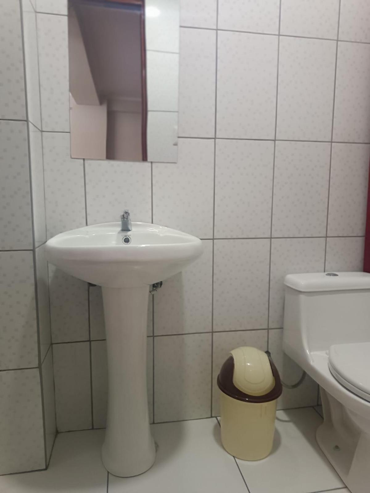 Hostal Yuraq Wasi 596 Аякучо Экстерьер фото